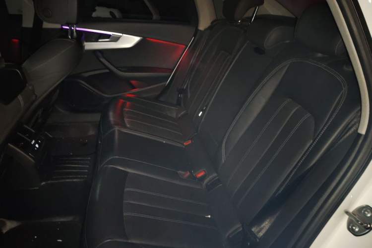 Used Audi A4L 2022 40 TFSI Luxury Dynamic Model Left Rear Seat