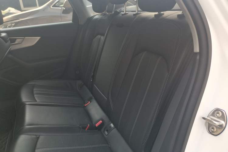 Used Audi A4L 2022 40 TFSI Fashion Dynamic Model Left Rear Seat