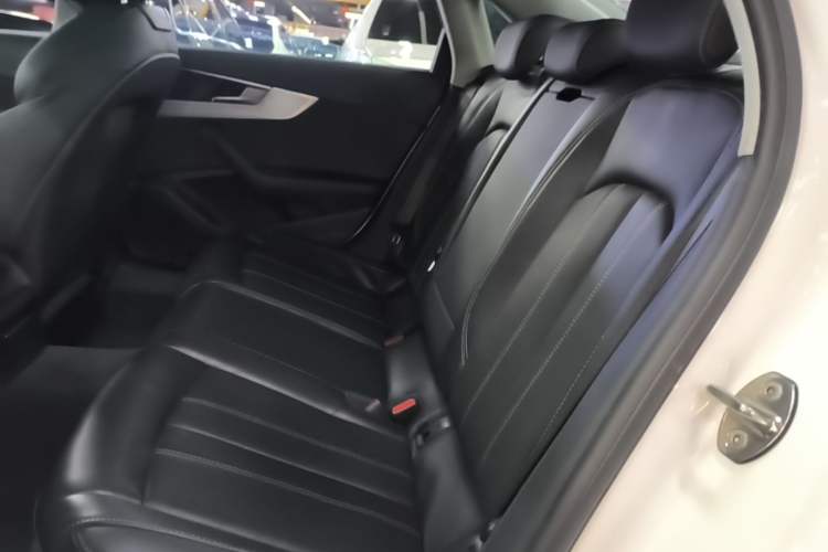 Used Audi A4L 2022 40 TFSI Fashion Dynamic Model Left Rear Seat