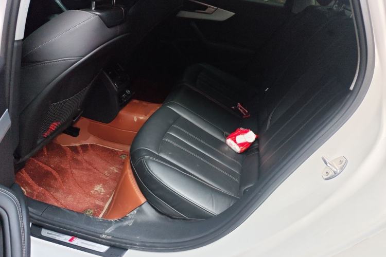 Used Audi A4L 2022 40 TFSI Luxury Dynamic Model Left Rear Seat