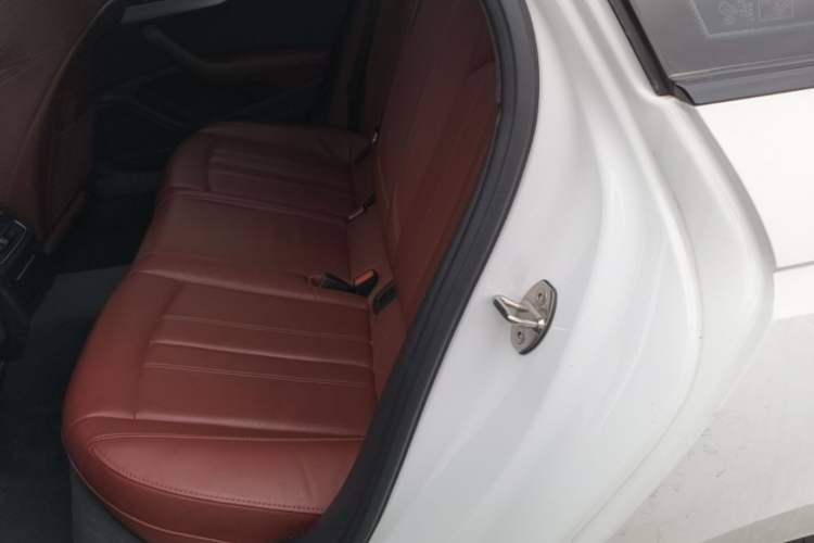 Used Audi A4L 2022 40 TFSI Luxury Dynamic Model Left Rear Seat