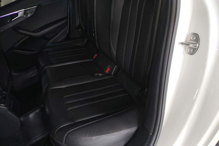 Used Audi A4L 2022 40 TFSI Luxury Dynamic Model Left Rear Seat