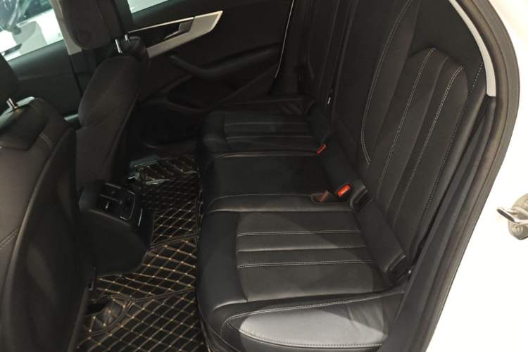 Used Audi A4L 2022 40 TFSI Fashion Dynamic Model Left Rear Seat
