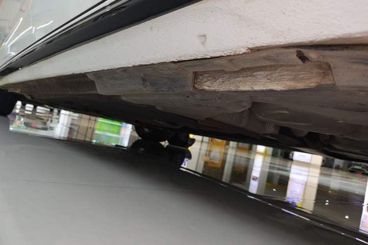Used Audi A4L 2022 40 TFSI Luxury Dynamic Model Left Side Sill
