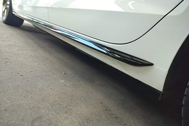 Used Audi A4L 2022 40 TFSI Luxury Dynamic Model Left Side Sill