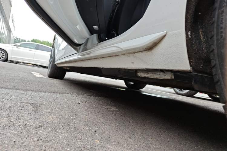 Used Audi A4L 2022 40 TFSI Fashion Dynamic Model Left Side Sill