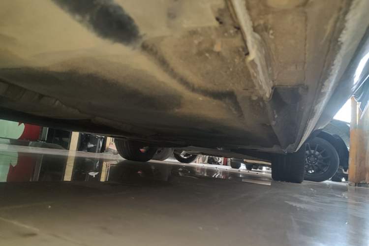Used Audi A4L 2022 40 TFSI Fashion Dynamic Model Left Side Sill