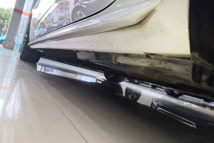 Used Audi A4L 2022 40 TFSI Fashion Dynamic Model Left Side Sill