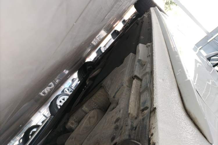 Used Audi A4L 2022 40 TFSI Fashion Dynamic Model Left Side Sill