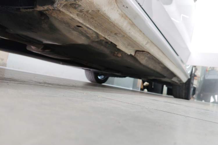 Used Audi A4L 2022 40 TFSI Fashion Dynamic Model Left Side Sill