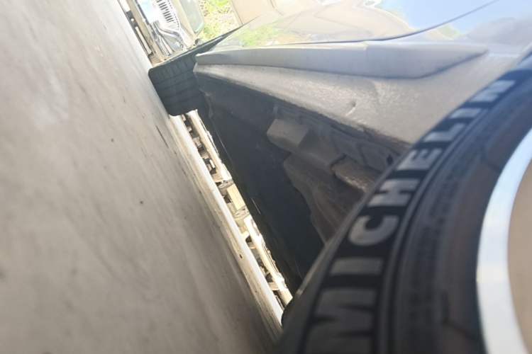 Used Audi A4L 2022 40 TFSI Fashion Dynamic Model Left Side Sill
