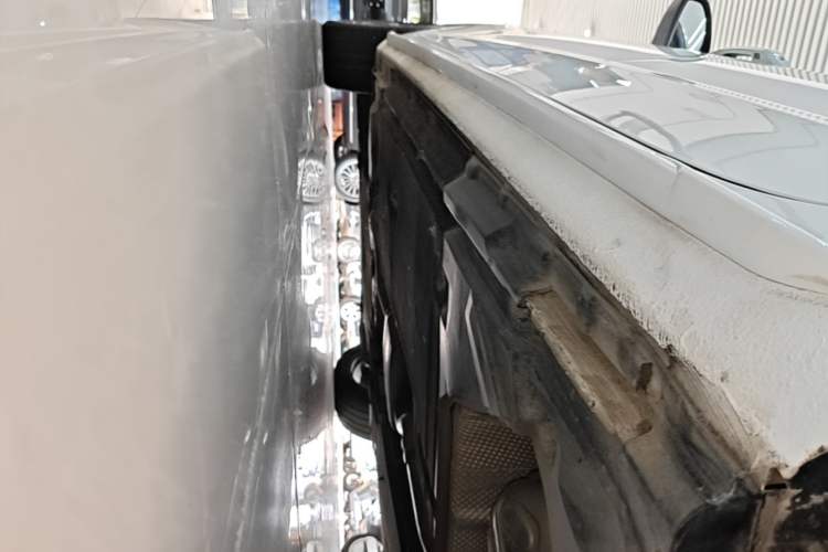 Used Audi A4L 2022 40 TFSI Fashion Dynamic Model Left Side Sill