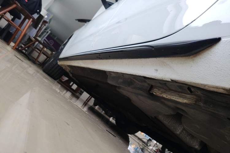 Used Audi A4L 2022 40 TFSI Luxury Dynamic Model Left Side Sill