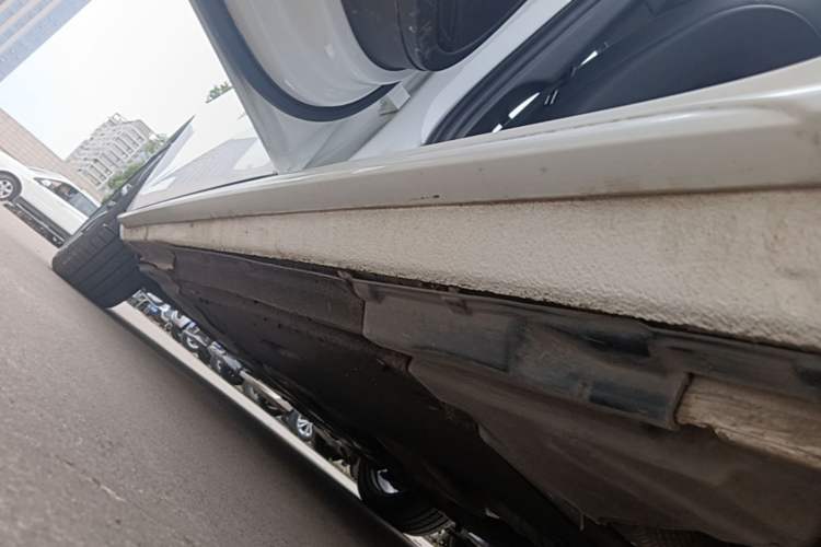 Used Audi A4L 2022 40 TFSI Fashion Dynamic Model Left Side Sill