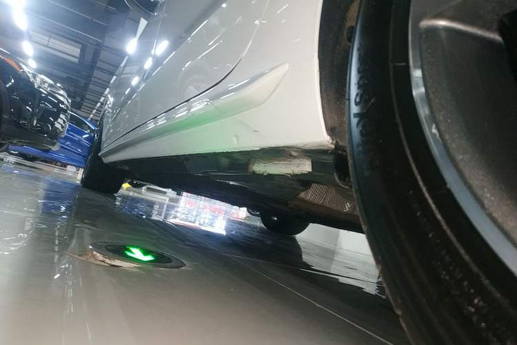 Used Audi A4L 2022 40 TFSI Stylish and Elegant Edition Left Side Sill