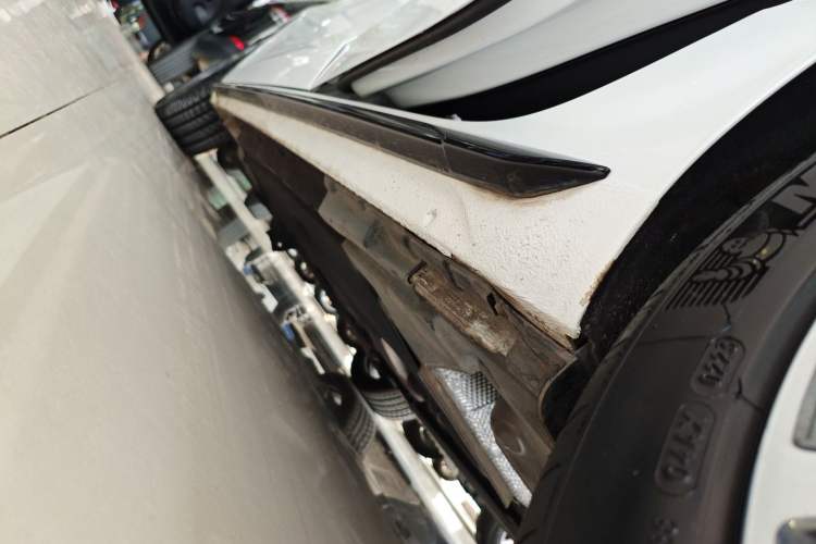 Used Audi A4L 2022 40 TFSI Luxury Dynamic Model Left Side Sill
