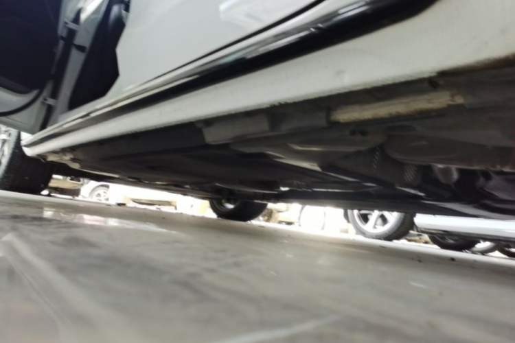 Used Audi A4L 2022 40 TFSI Luxury Dynamic Model Left Side Sill