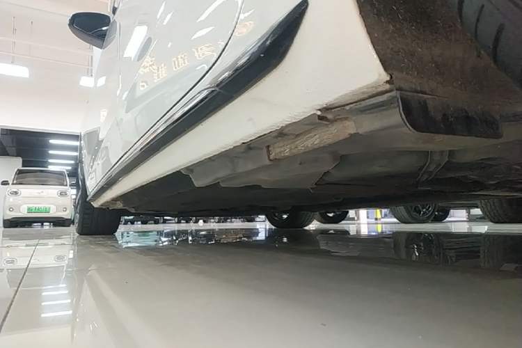 Used Audi A4L 2022 45 TFSI quattro Prestige Dynamic Edition Left Side Sill