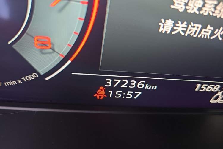 Used Audi A4L 2022 40 TFSI Fashion Dynamic Model Odometer Close Up
