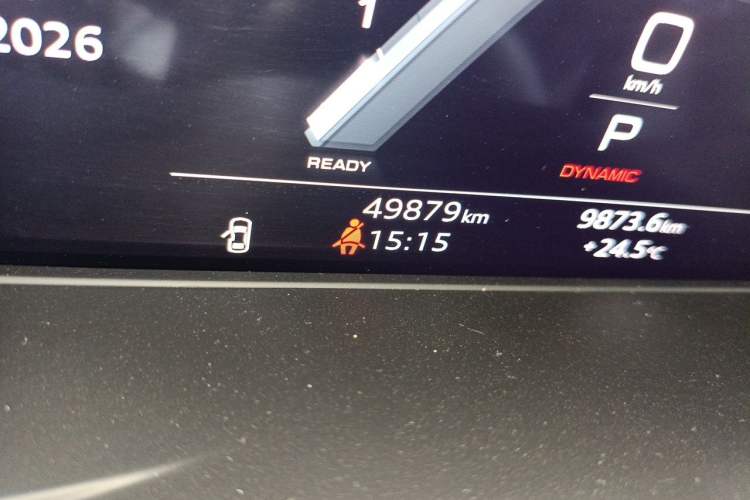 Used Audi A4L 2022 40 TFSI Fashion Dynamic Model Odometer Close Up