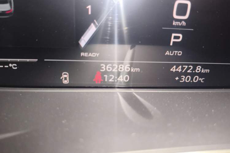 Used Audi A4L 2022 40 TFSI Luxury Dynamic Model Odometer Close Up