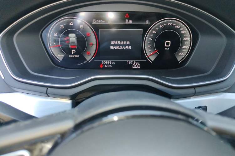 Used Audi A4L 2022 40 TFSI Fashion Dynamic Model Odometer Close Up