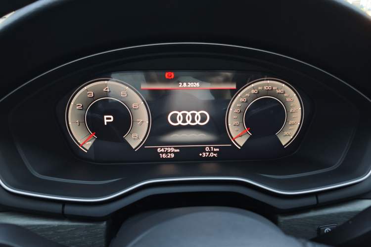 Used Audi A4L 2022 40 TFSI Stylish and Elegant Edition Odometer Close Up