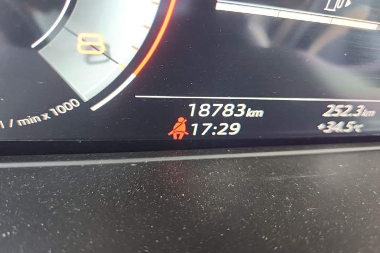Used Audi A4L 2022 40 TFSI Fashion Dynamic Model Odometer Close Up