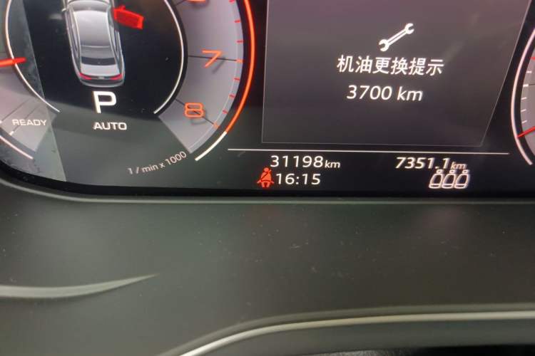 Used Audi A4L 2022 40 TFSI Fashion Dynamic Model Odometer Close Up
