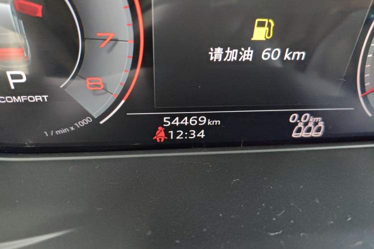 Used Audi A4L 2022 40 TFSI Fashion Dynamic Model Odometer Close Up