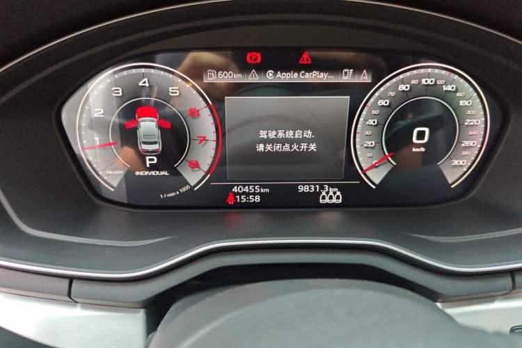 Used Audi A4L 2022 40 TFSI Luxury Dynamic Model Odometer Close Up
