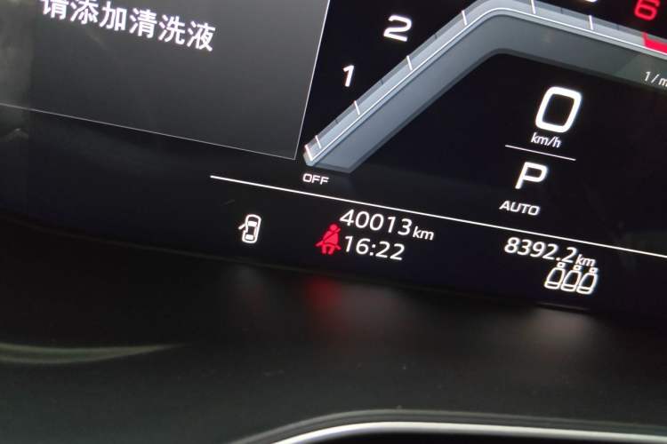 Used Audi A4L 2022 40 TFSI Fashion Dynamic Model Odometer Close Up