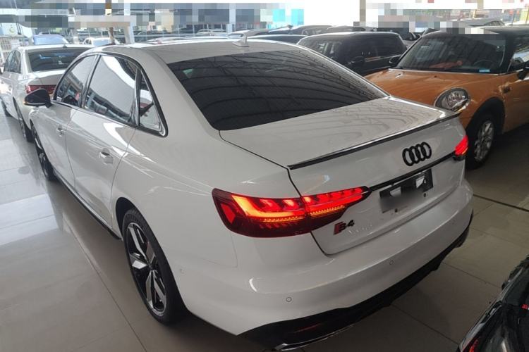 Used Audi A4L 2022 40 TFSI Luxury Dynamic Model Rear Left 45 Deg