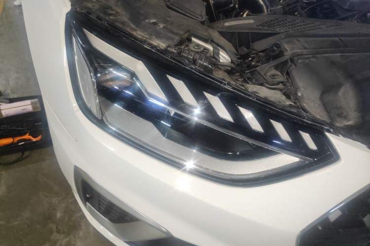 Used Audi A4L 2022 40 TFSI Fashion Dynamic Model Right Front Headlight