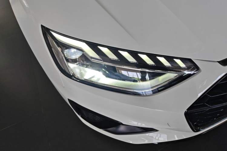 Used Audi A4L 2022 40 TFSI Luxury Dynamic Model Right Front Headlight