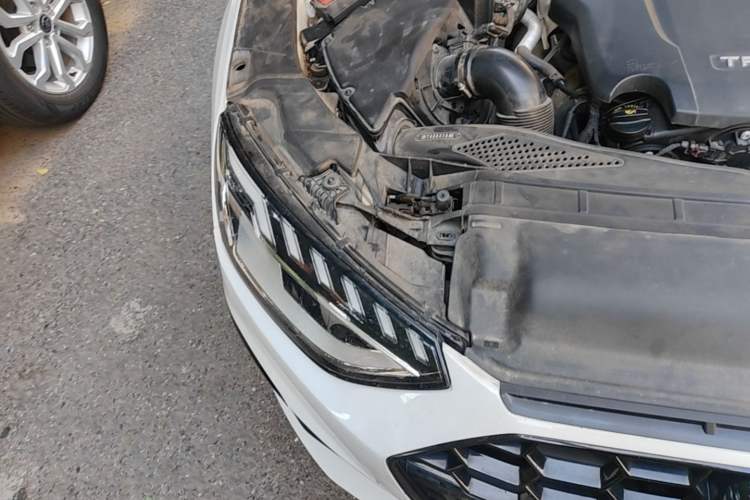 Used Audi A4L 2022 40 TFSI Luxury Dynamic Model Right Front Headlight