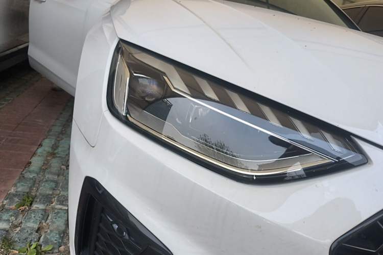 Used Audi A4L 2022 40 TFSI Luxury Dynamic Model Right Front Headlight