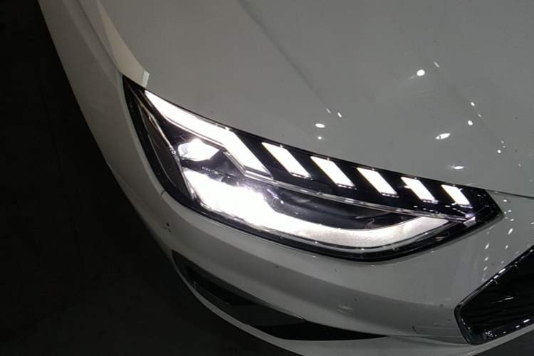 Used Audi A4L 2022 40 TFSI Luxury Dynamic Model Right Front Headlight