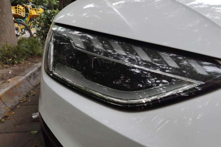Used Audi A4L 2022 40 TFSI Luxury Dynamic Model Right Front Headlight