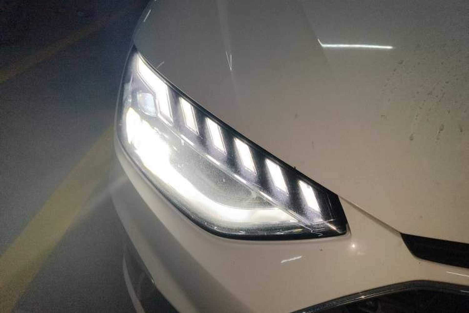 Used Audi A4L 2022 40 TFSI Fashion Dynamic Model Right Front Headlight