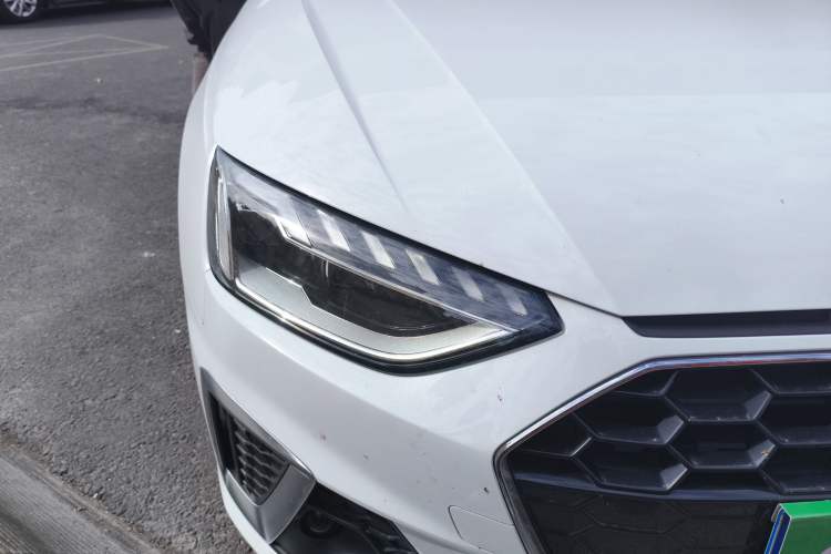 Used Audi A4L 2022 40 TFSI Fashion Dynamic Model Right Front Headlight
