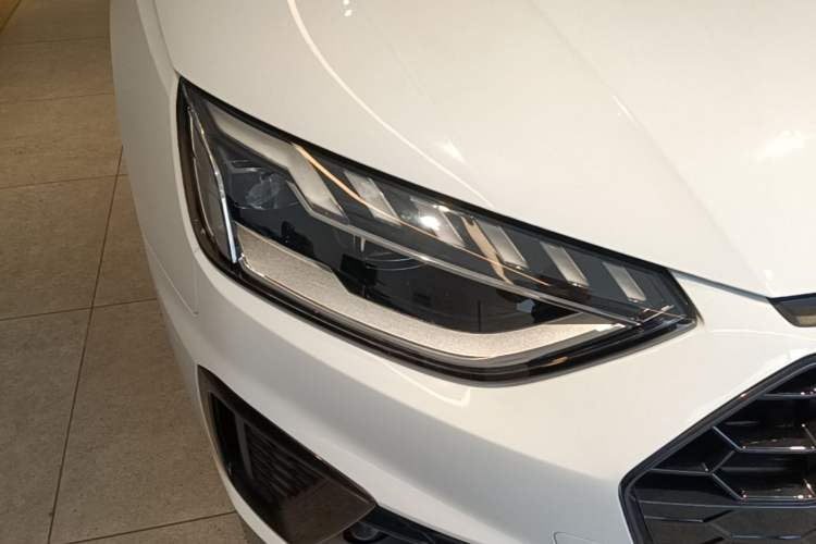 Used Audi A4L 2022 40 TFSI Luxury Dynamic Model Right Front Headlight