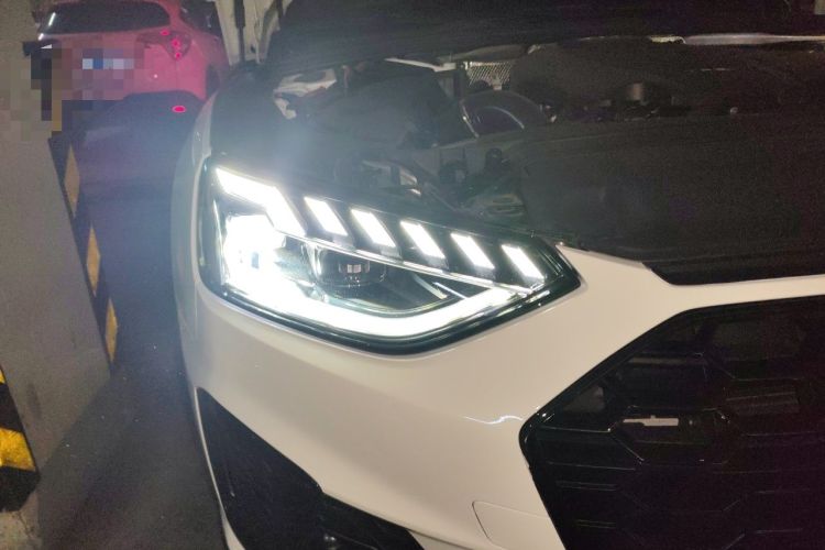 Used Audi A4L 2022 40 TFSI Luxury Dynamic Model Right Front Headlight