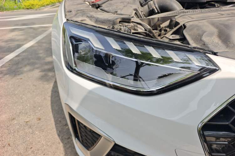 Used Audi A4L 2022 40 TFSI Fashion Dynamic Model Right Front Headlight