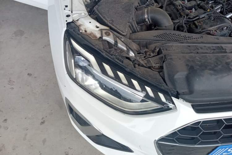 Used Audi A4L 2022 40 TFSI Fashion Dynamic Model Right Front Headlight