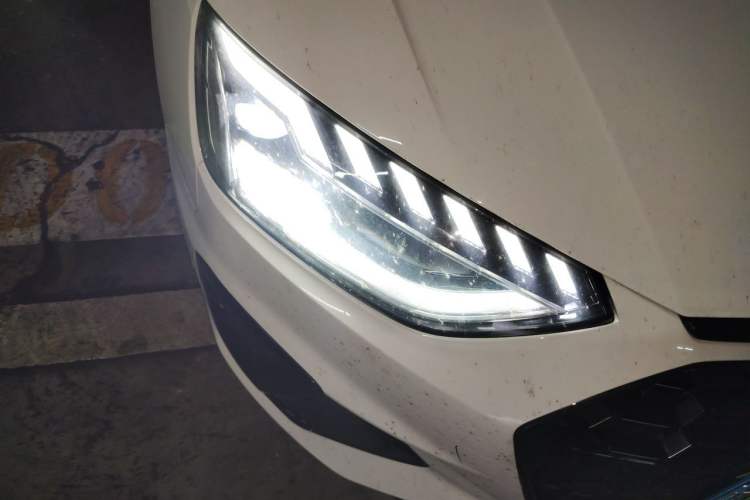 Used Audi A4L 2022 40 TFSI Luxury Dynamic Model Right Front Headlight
