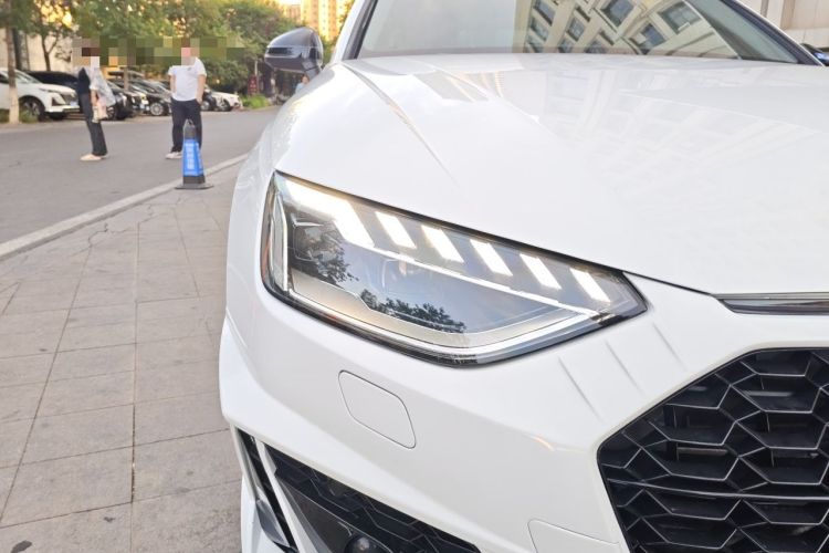 Used Audi A4L 2022 40 TFSI Luxury Dynamic Model Right Front Headlight