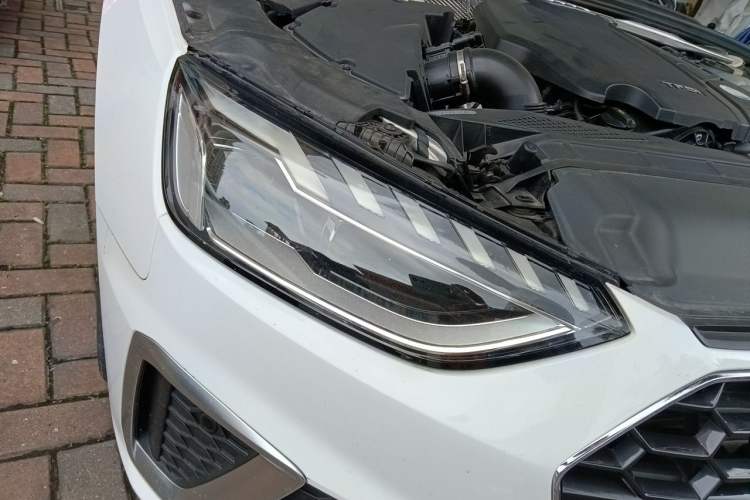Used Audi A4L 2022 40 TFSI Luxury Dynamic Model Right Front Headlight