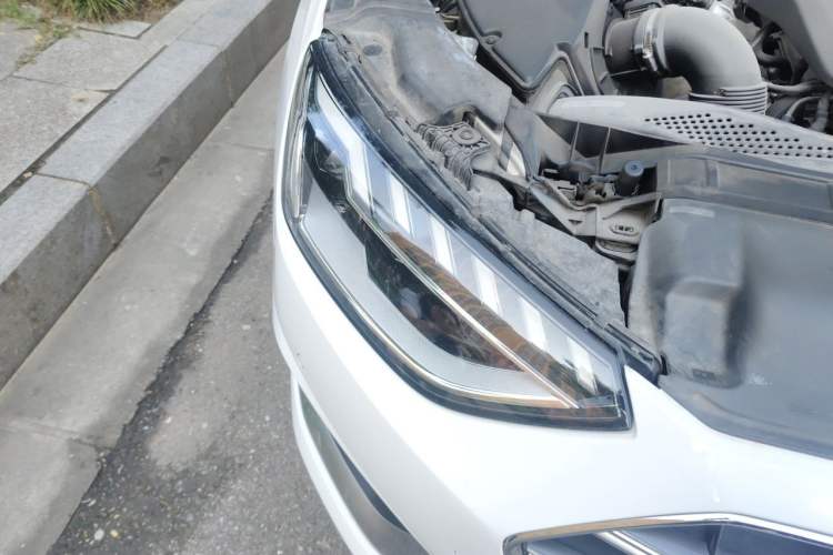 Used Audi A4L 2022 40 TFSI Luxury Prestige Edition Right Front Headlight