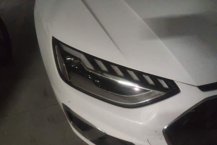 Used Audi A4L 2022 40 TFSI Fashion Dynamic Model Right Front Headlight